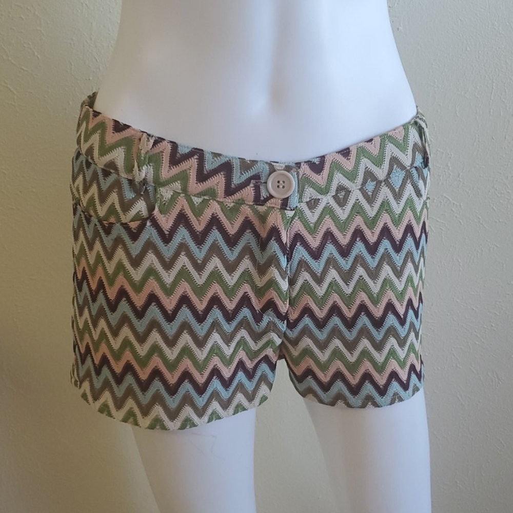 pants store Shorts, Size M for Women